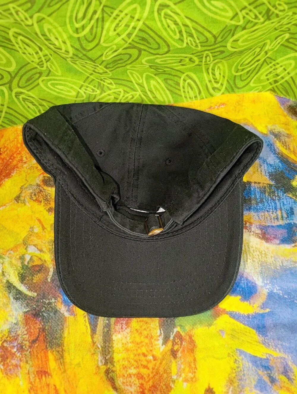 RCo Embroidered LogoTrucker Strap-on Hat Cap OSFM